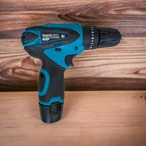Taladro Percutor Makita 1/2 18v + Accesorios