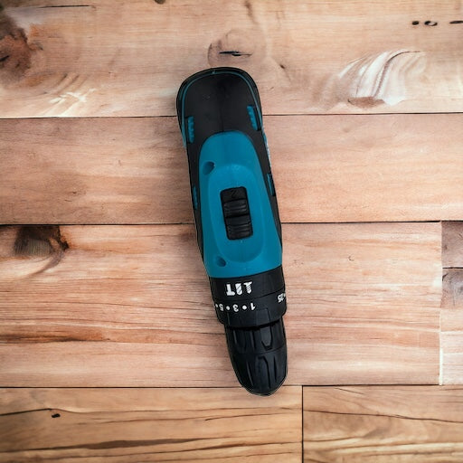 Taladro Percutor Makita 1/2 18v + Accesorios